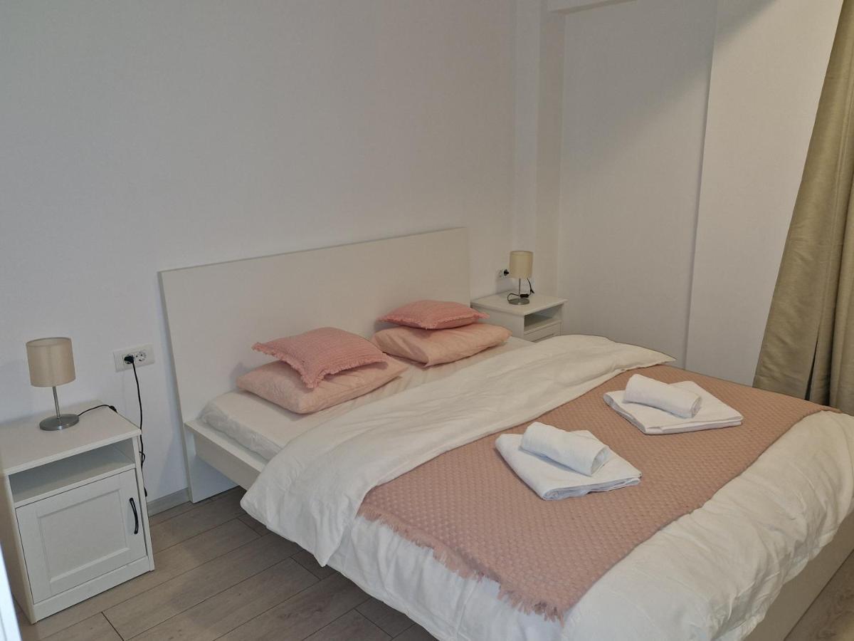 Teo Airport Residences Отопень Екстер'єр фото