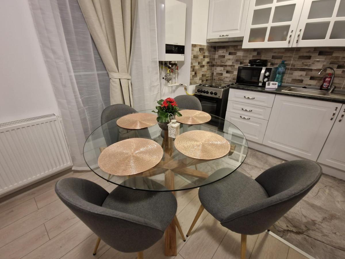 Teo Airport Residences Отопень Екстер'єр фото