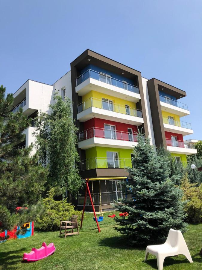 Teo Airport Residences Отопень Екстер'єр фото