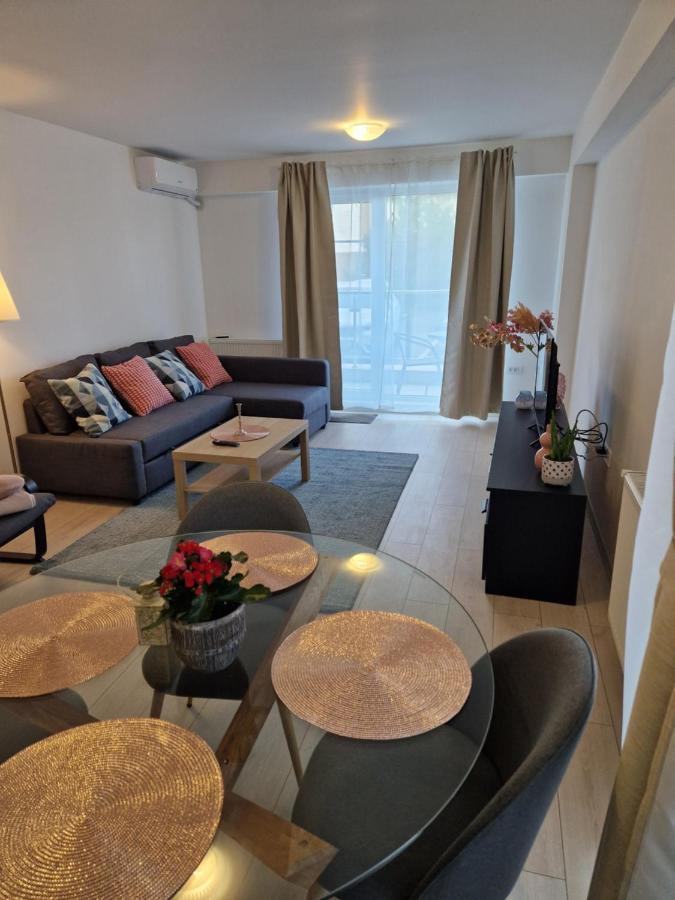 Teo Airport Residences Отопень Екстер'єр фото