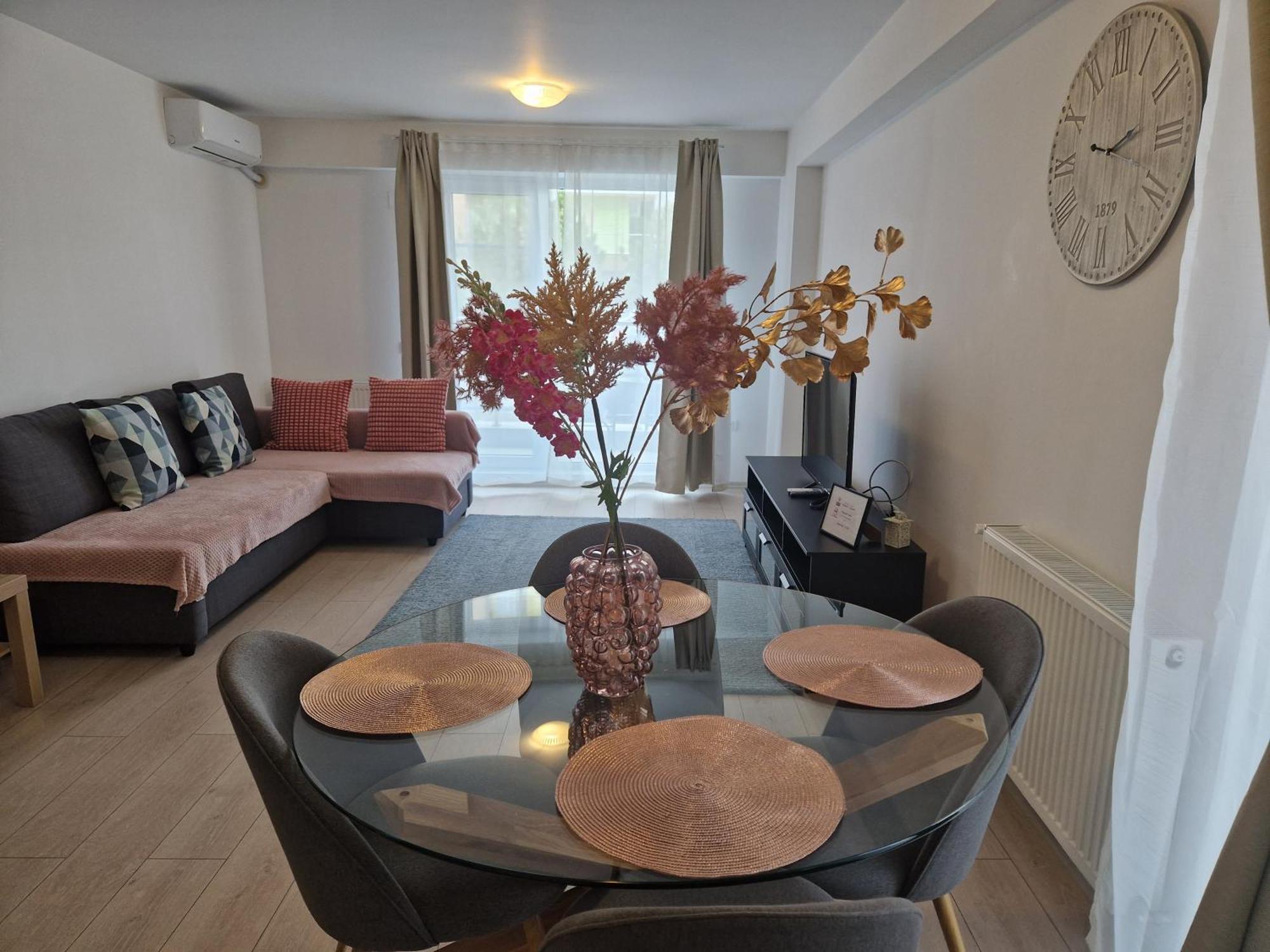Teo Airport Residences Отопень Екстер'єр фото