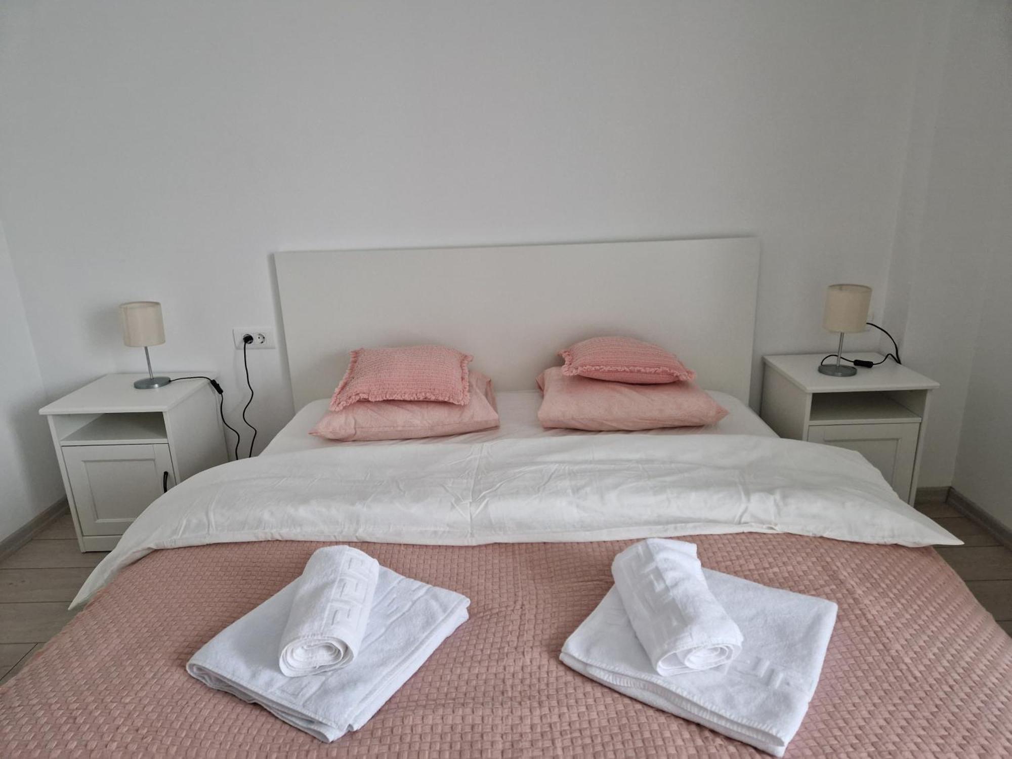 Teo Airport Residences Отопень Екстер'єр фото